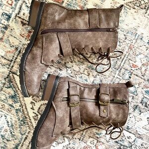 Buckled or Harness Combat Boot Size 8, Muted Brown